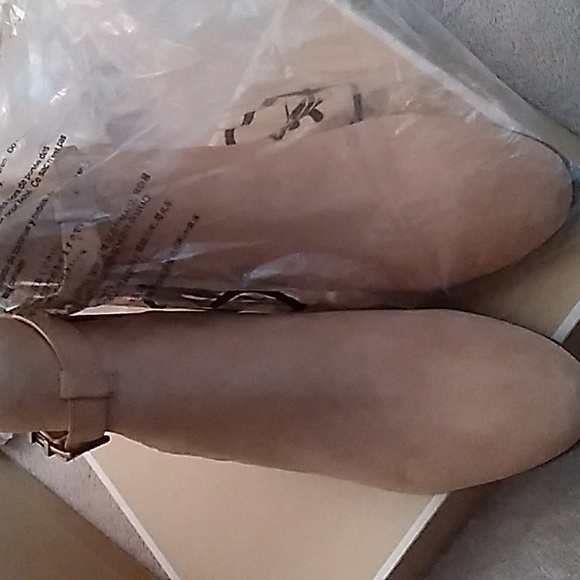 Booties - Picture 5 of 5